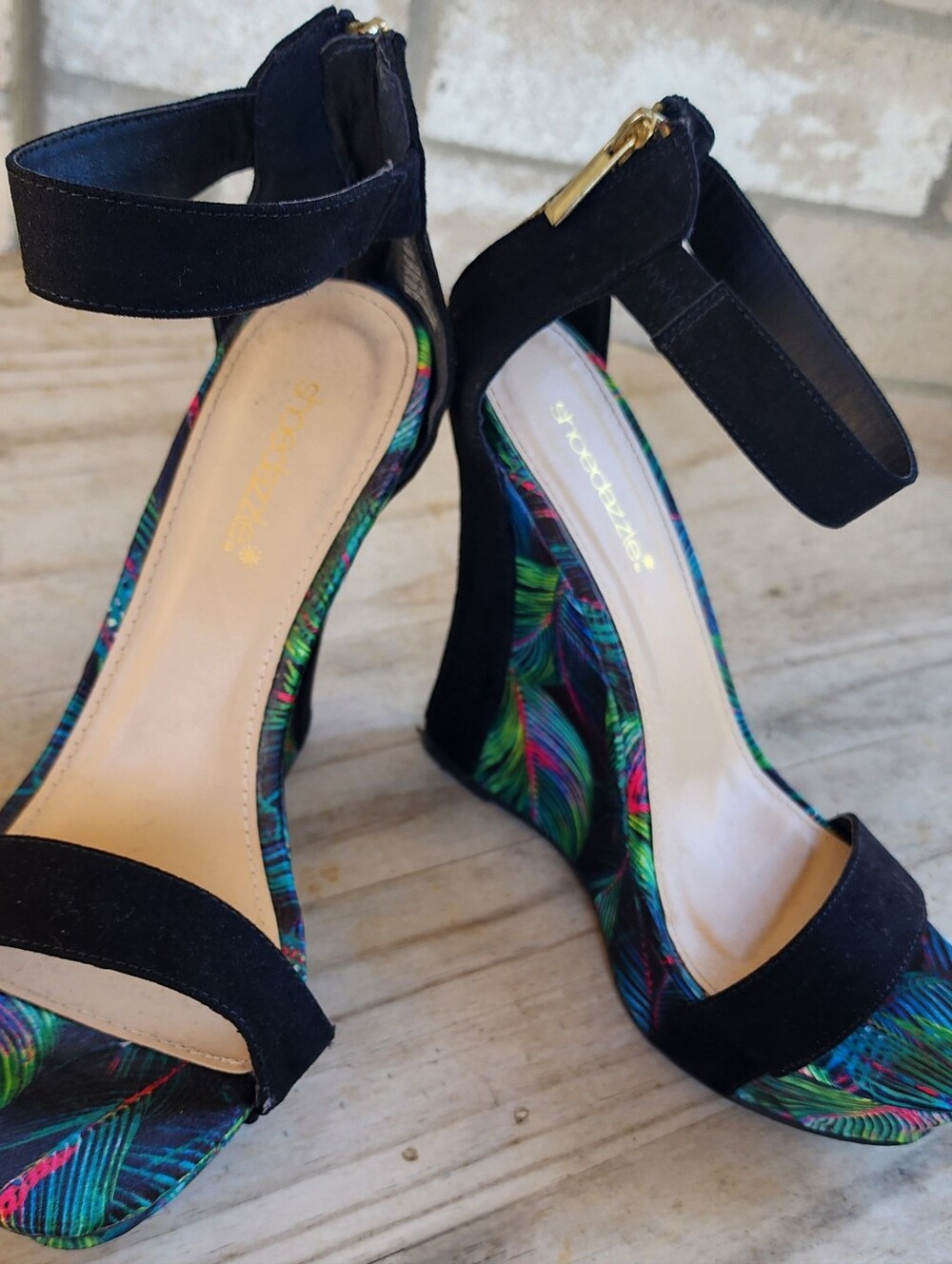 ShoeDazzle Ebani Tropical Palm Platform Wedge Heels Black Size 10 - Picture 3 of 10